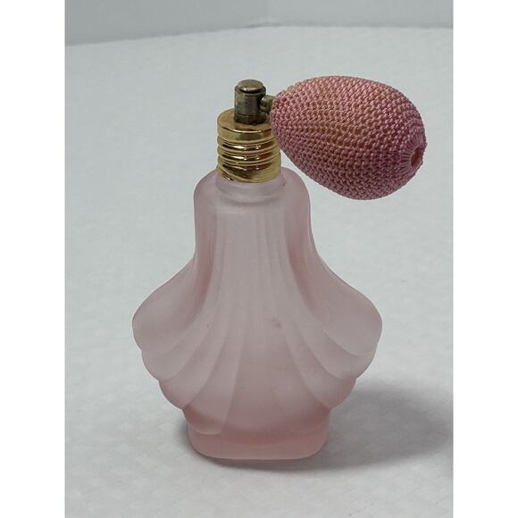 Vintage FROSTED Pink Glass Perfume Bottle Spray Atomizer w/ Pink Bulb Empty - Picture 2 of 12